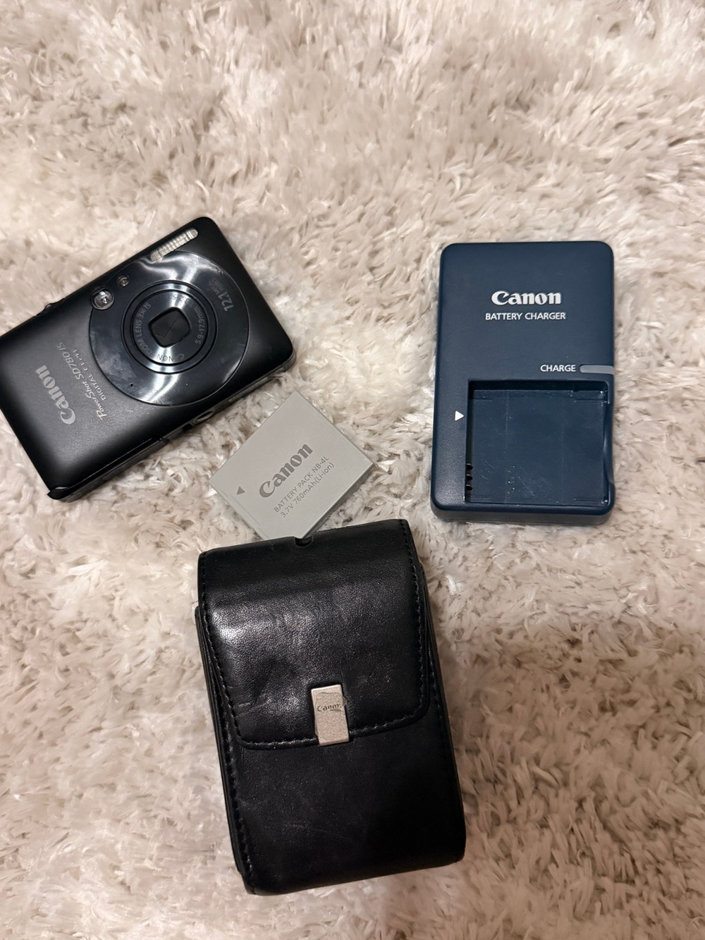 Canon Powershot SD 780 IS Compact Digital Camera